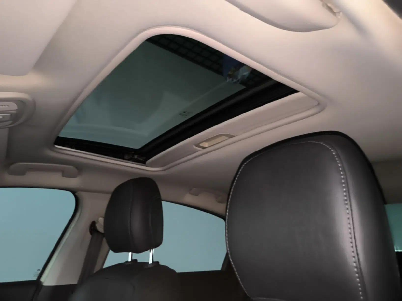 Citroen C4 Sega 2016 1.6L Automatic Luxury Model — миниатюра 21