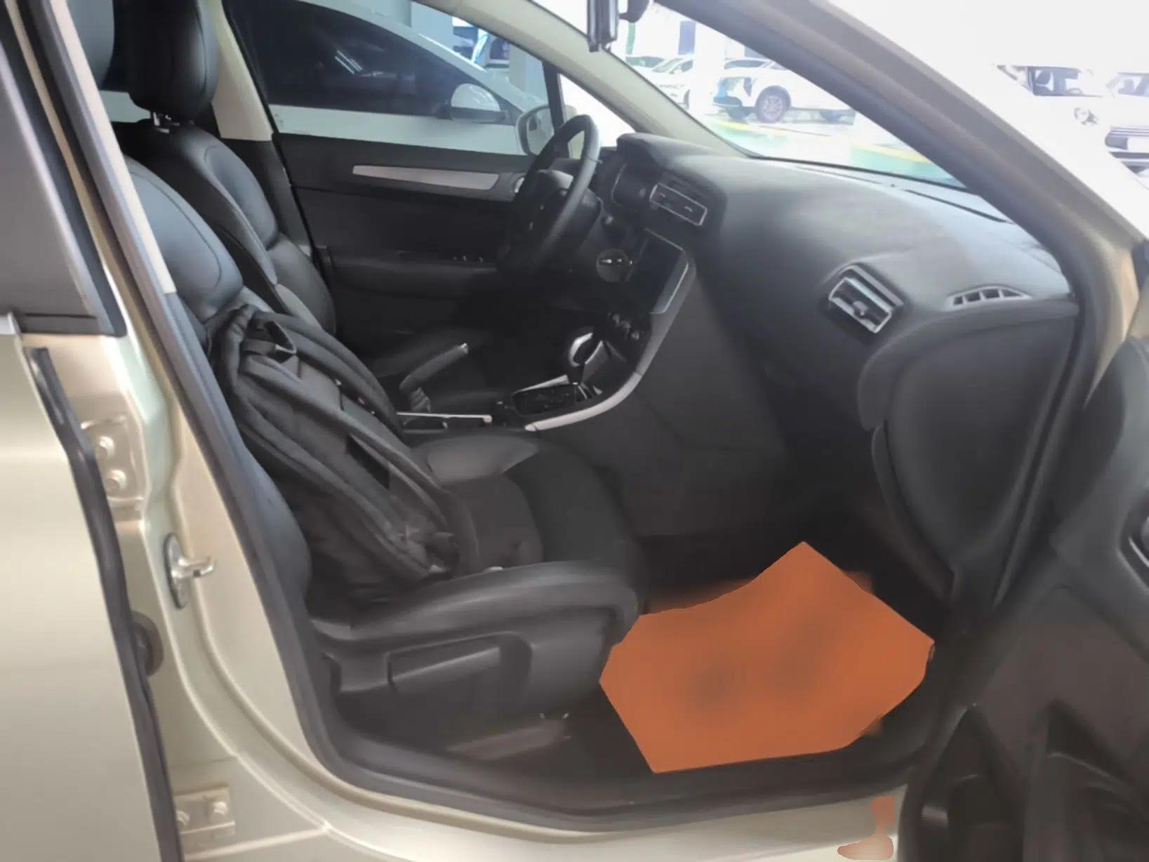 Citroen C4 Sega 2016 1.6L Automatic Luxury Model — миниатюра 23
