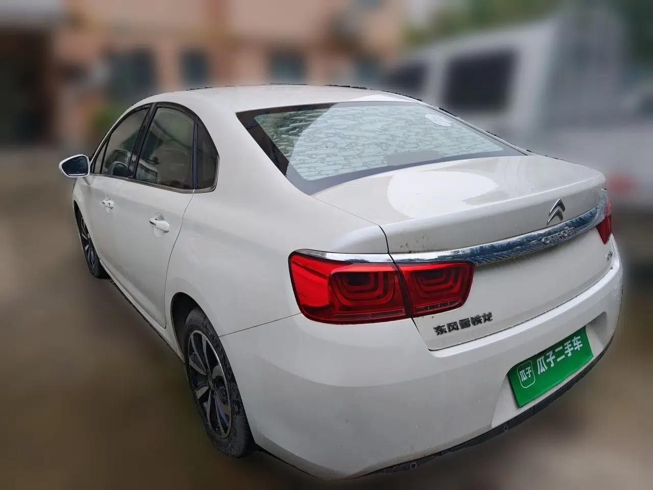 Citroen C4 Sega 2016 Joyful Edition 1.6L Manual Luxury Model — миниатюра 4