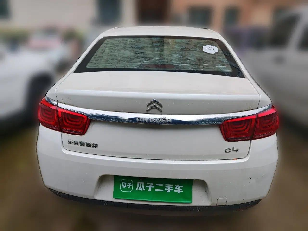 Citroen C4 Sega 2016 Joyful Edition 1.6L Manual Luxury Model — миниатюра 5