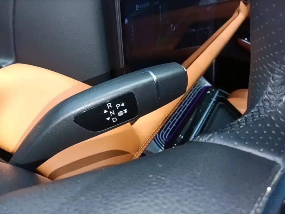 XPeng G9 2022 650 Performance Edition Max — миниатюра 17