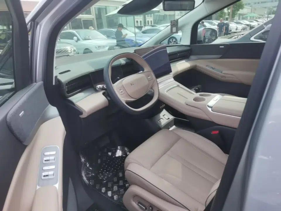 XPeng X9 2024 640 All-Wheel Drive High-Performance Max — миниатюра 18