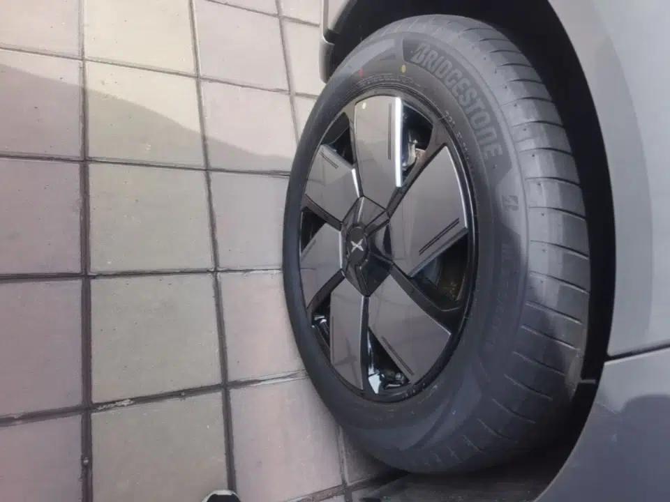 XPeng X9 2024 640 All-Wheel Drive High-Performance Max — миниатюра 10