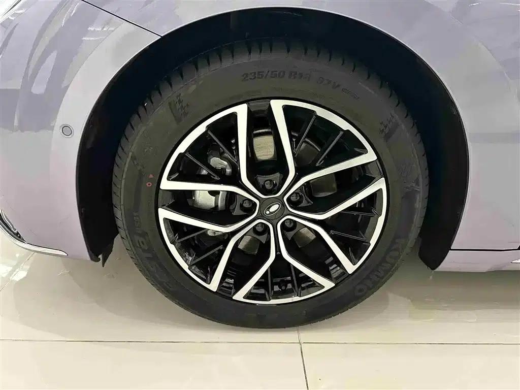 ORA Lightning Cat 2022 555km Premium Edition — миниатюра 5