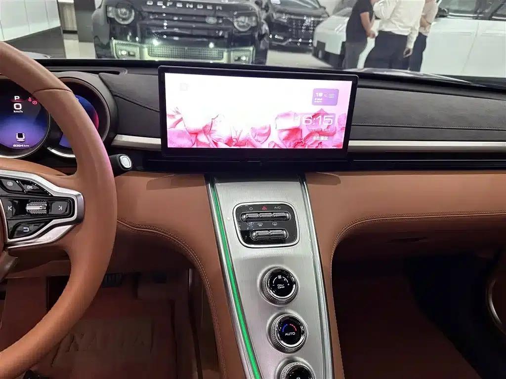 ORA Lightning Cat 2022 555km Premium Edition — миниатюра 8