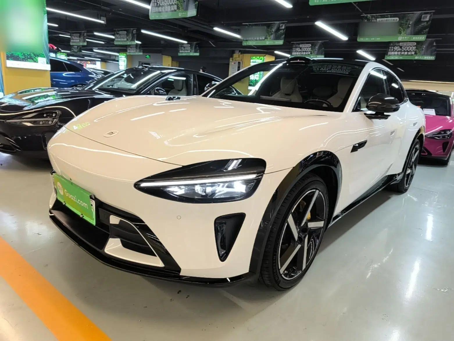 Xiaomi Auto YU7 2025 Ultra-Long Range High-Performance All-Wheel-Drive Max Edition — миниатюра 1