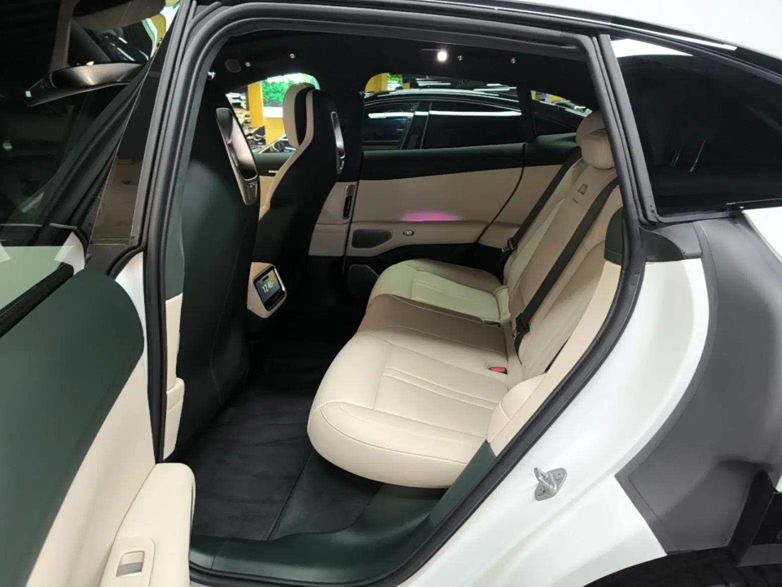 Xiaomi Auto YU7 2025 Ultra-Long Range High-Performance All-Wheel-Drive Max Edition — миниатюра 19