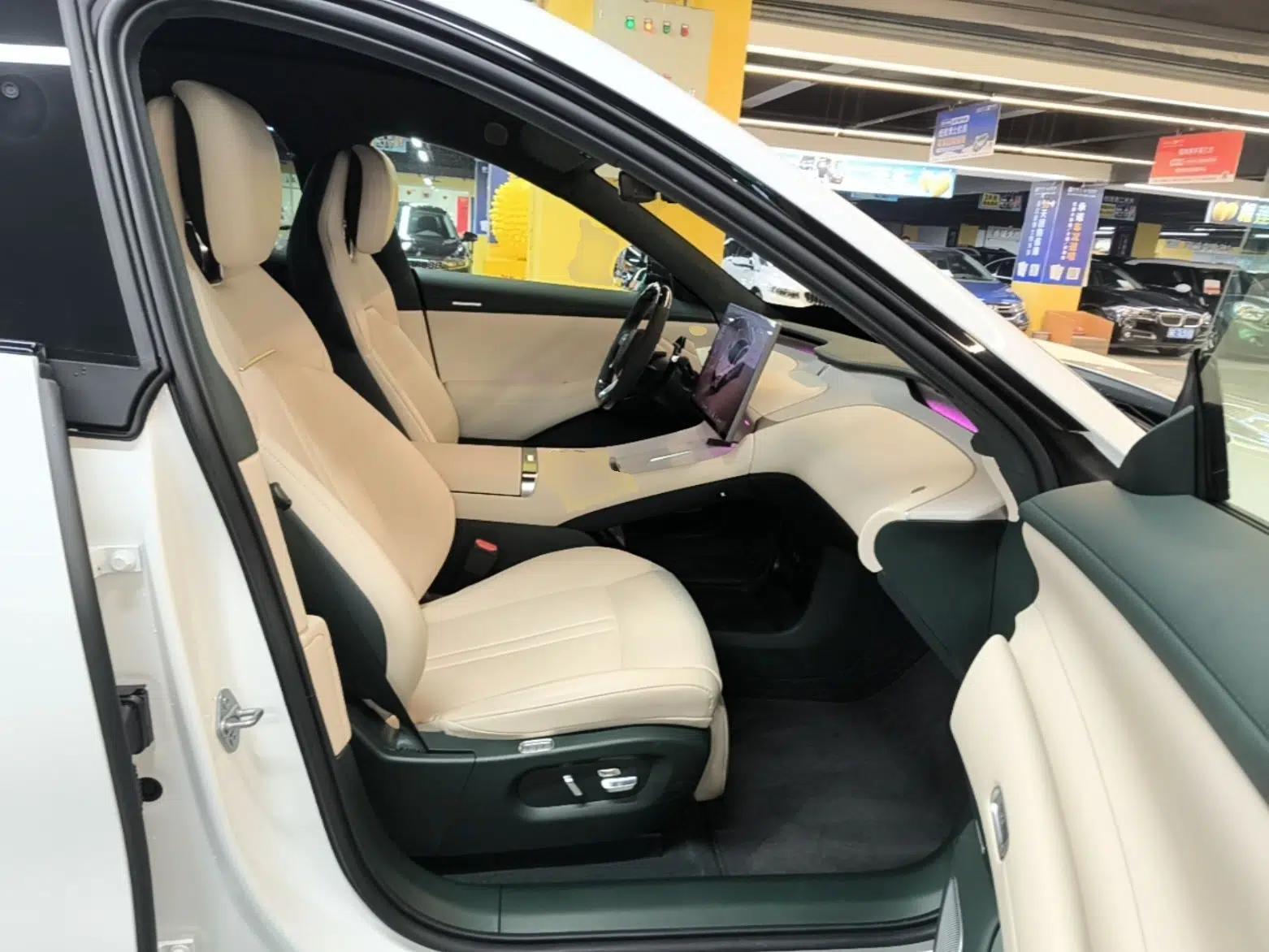 Xiaomi Auto YU7 2025 Ultra-Long Range High-Performance All-Wheel-Drive Max Edition — миниатюра 23