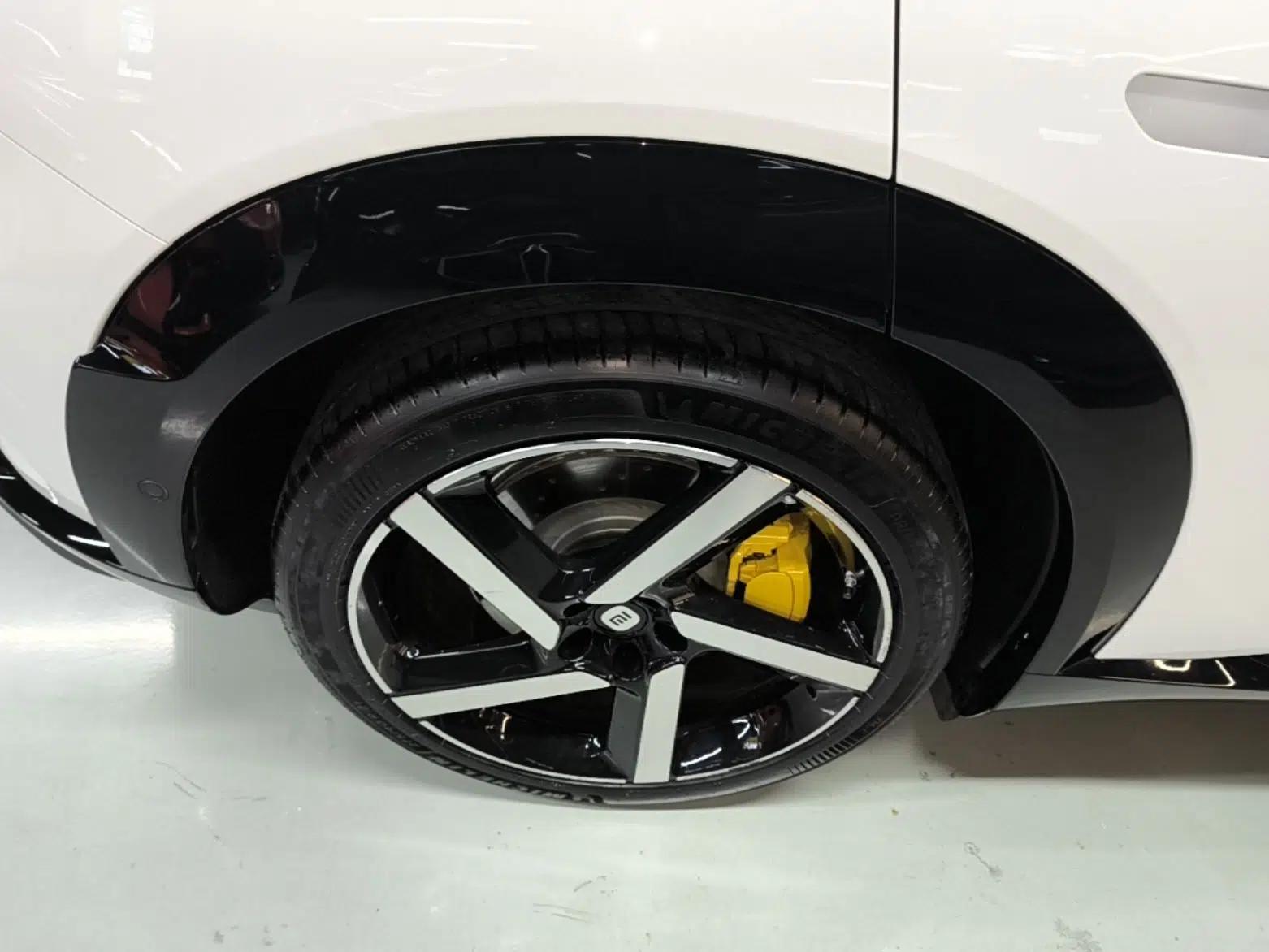 Xiaomi Auto YU7 2025 Ultra-Long Range High-Performance All-Wheel-Drive Max Edition — миниатюра 10
