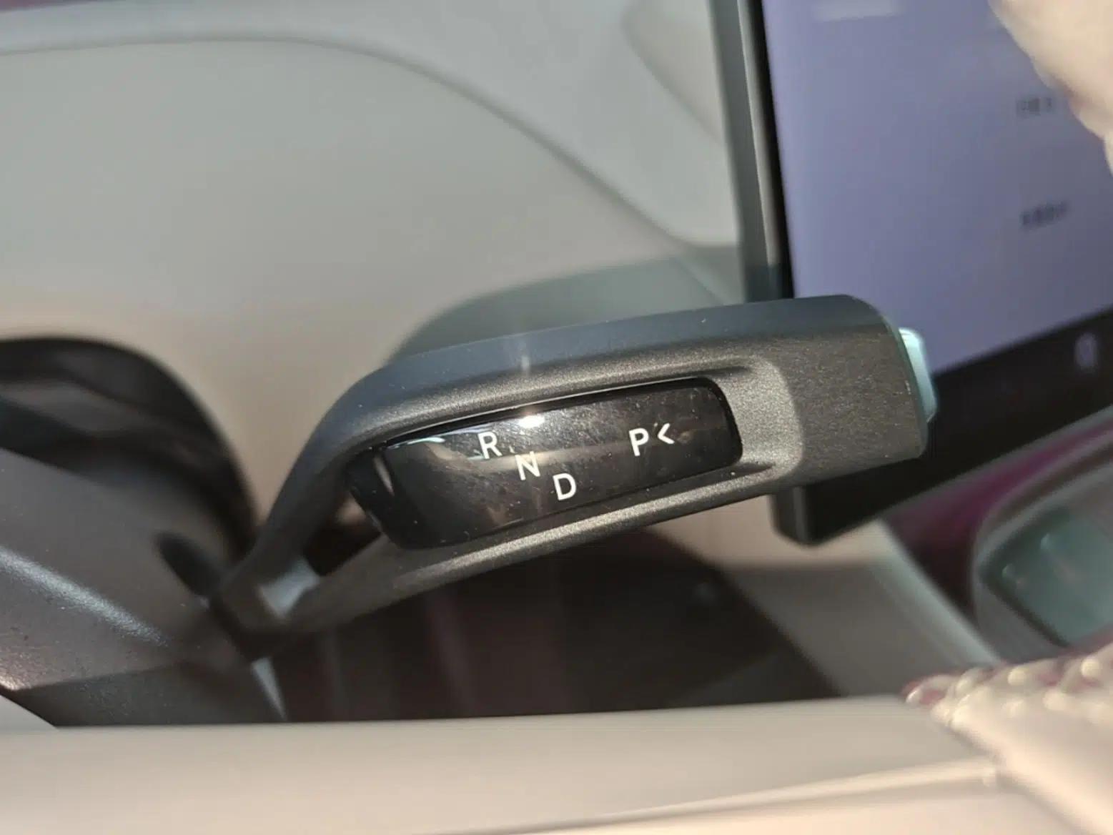 Xiaomi Auto YU7 2025 Ultra-Long Range Rear-Wheel Drive Version — миниатюра 17