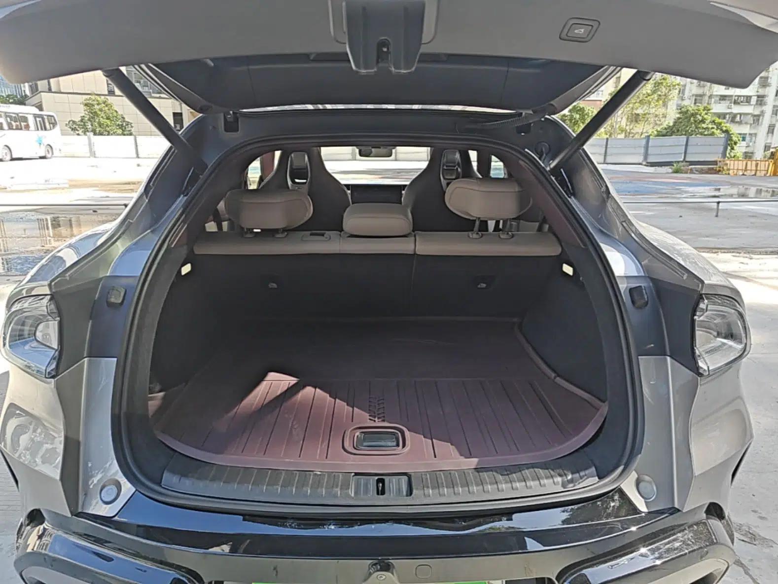 Xiaomi Auto YU7 2025 Ultra-Long Range Rear-Wheel Drive Version — миниатюра 22