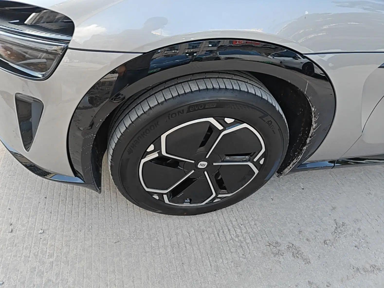Xiaomi Auto YU7 2025 Ultra-Long Range Rear-Wheel Drive Version — миниатюра 8
