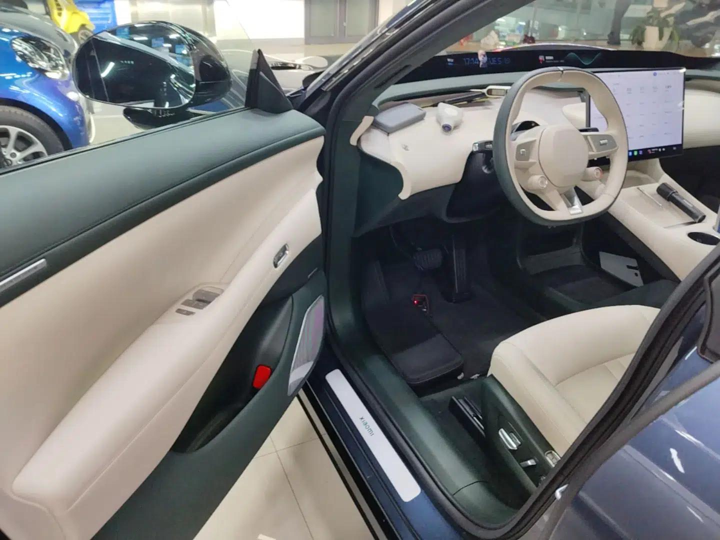 Xiaomi Auto YU7 2025 Ultra-Long Range High-Performance All-Wheel-Drive Max Edition — миниатюра 19