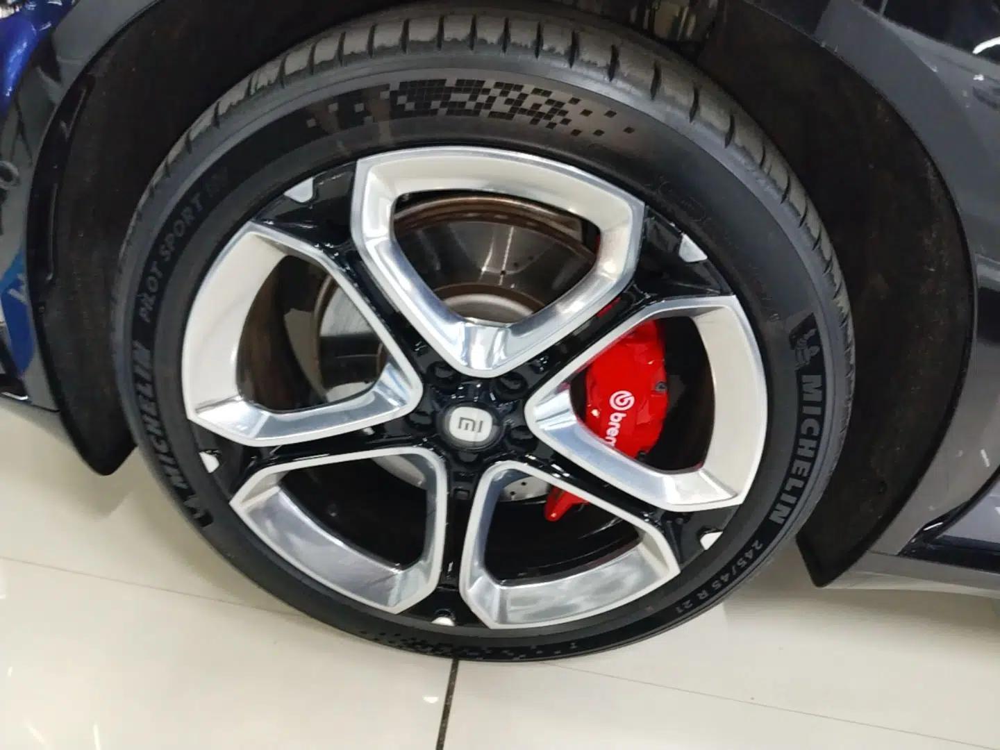Xiaomi Auto YU7 2025 Ultra-Long Range High-Performance All-Wheel-Drive Max Edition — миниатюра 8