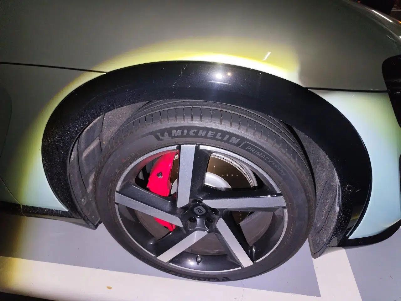 Xiaomi Auto YU7 2025 Ultra-Long Range High-Performance All-Wheel-Drive Max Edition — миниатюра 8