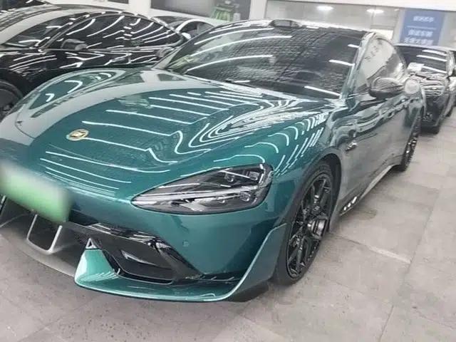 Xiaomi Auto SU7 Ultra 2025 Ultra Model