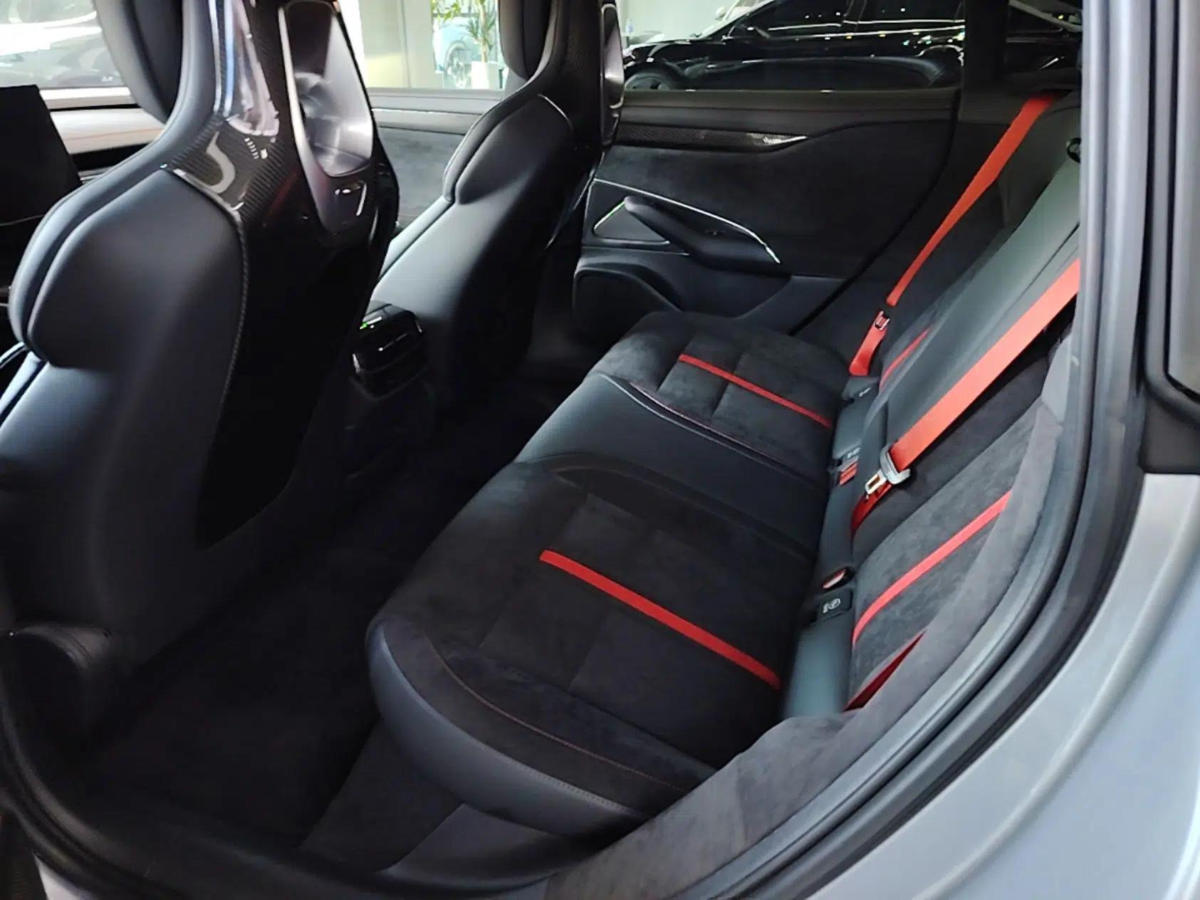 Xiaomi Auto SU7 Ultra 2025 Ultra Model — миниатюра 20