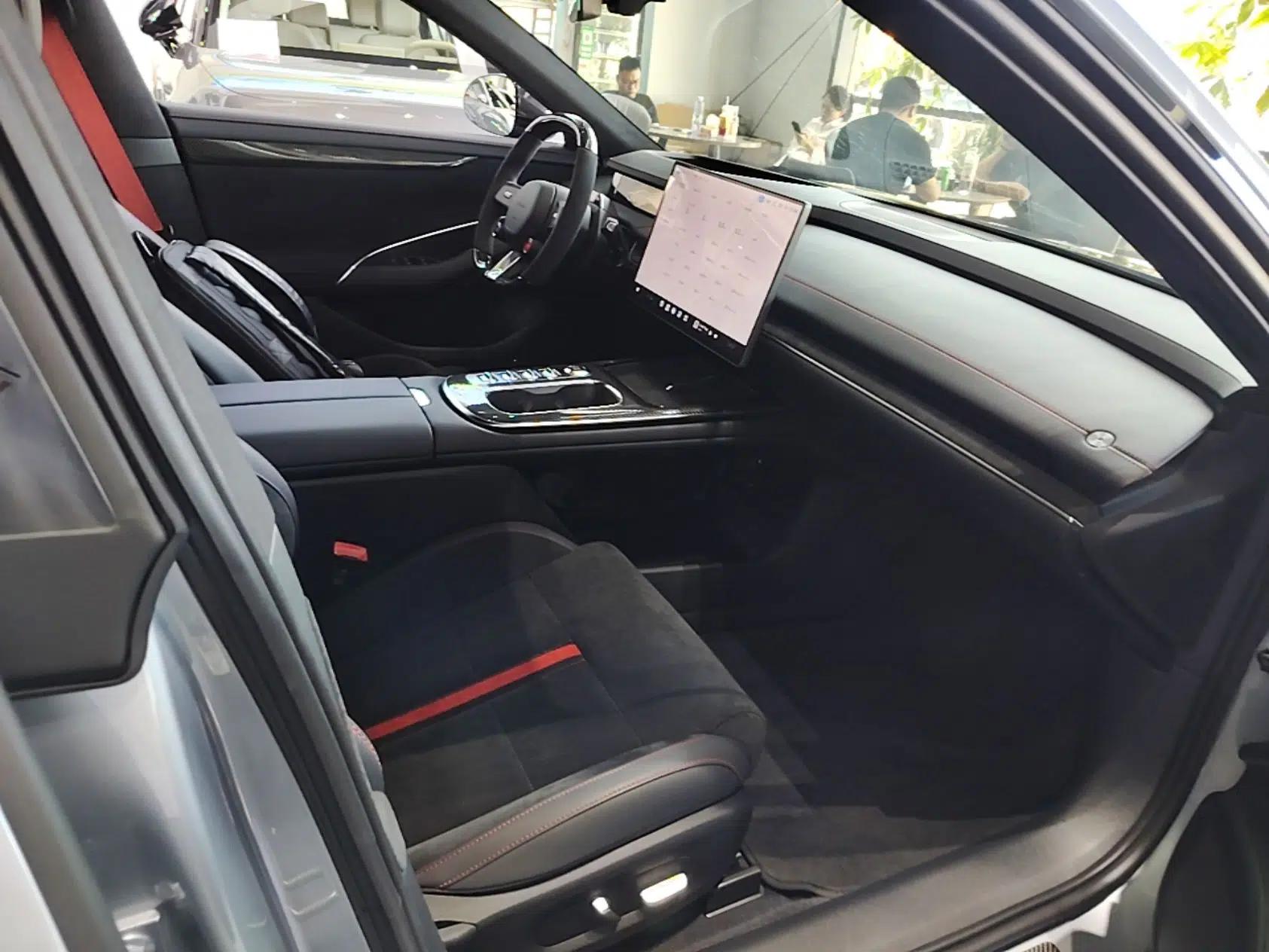 Xiaomi Auto SU7 Ultra 2025 Ultra Model — миниатюра 23