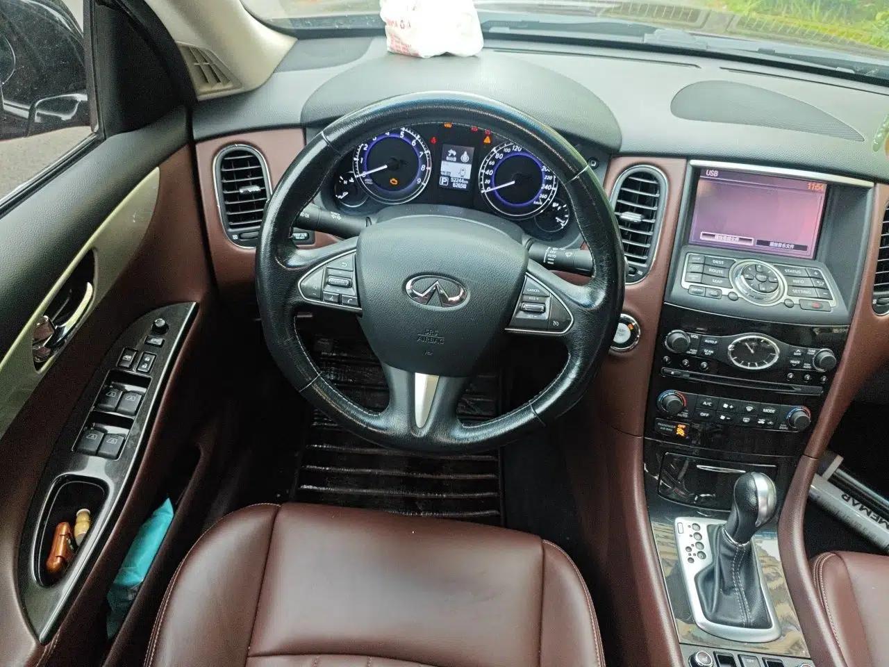 Infiniti QX50 2015 2.5L Enjoyment Edition — миниатюра 11