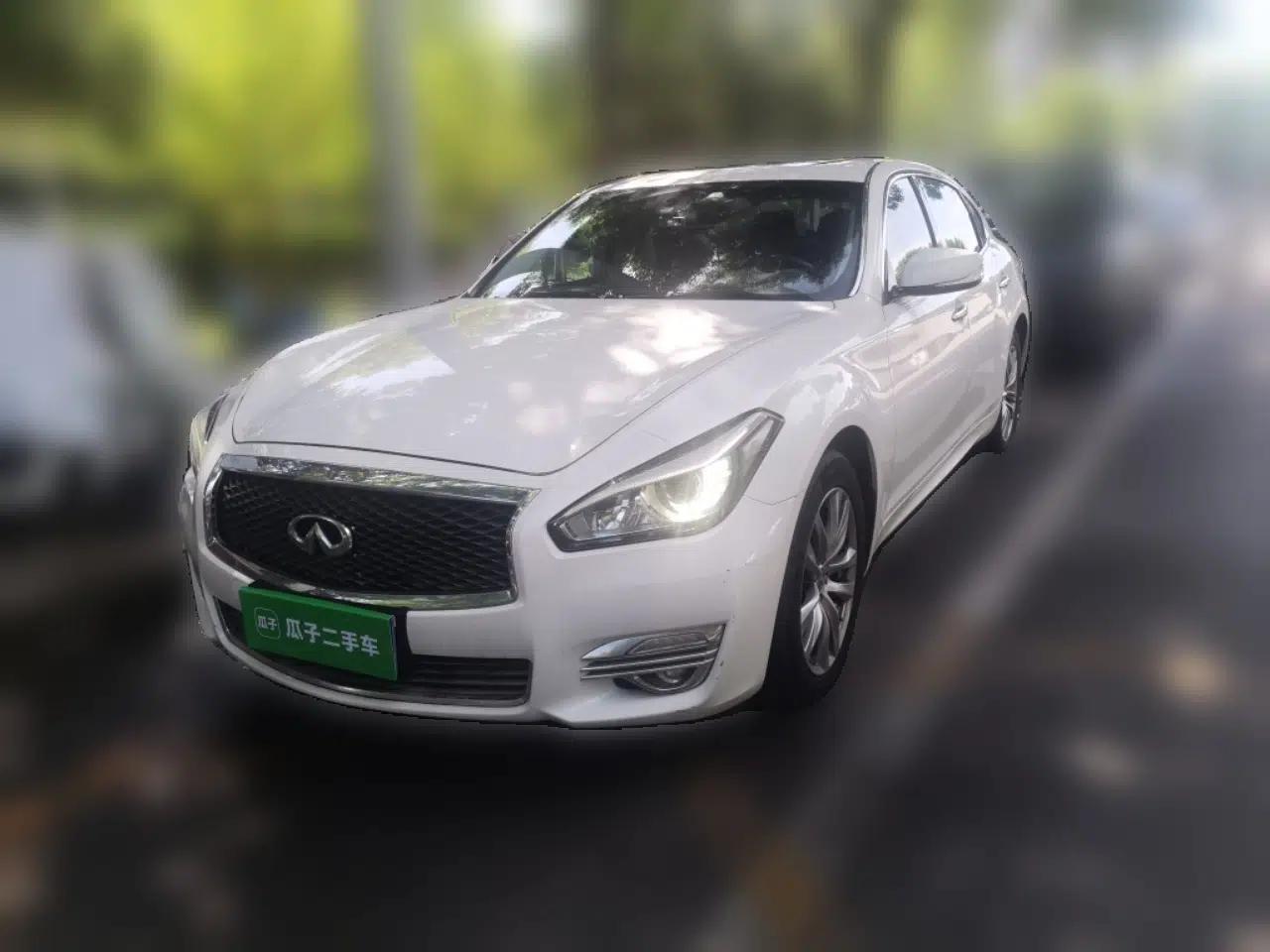 Infiniti Q70 2015 Q70L 2.5L Elite Edition — миниатюра 1