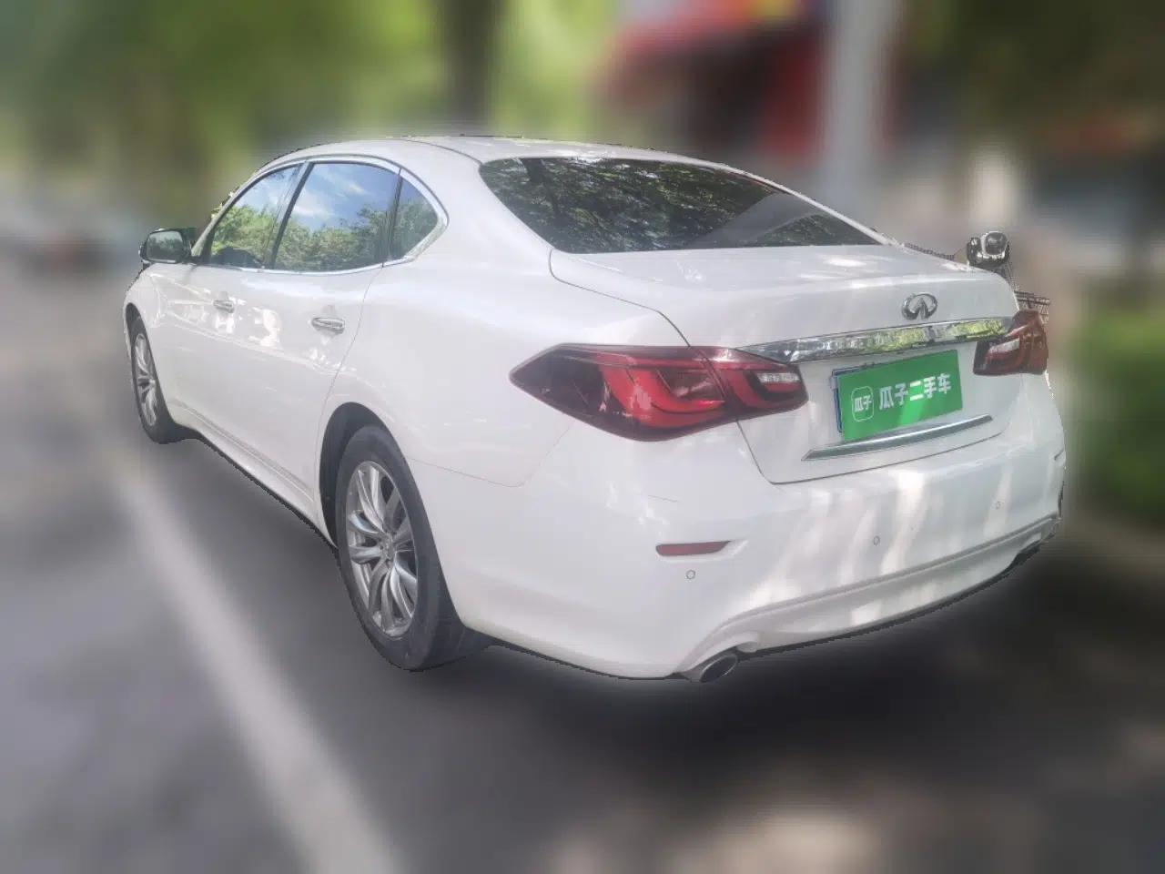 Infiniti Q70 2015 Q70L 2.5L Elite Edition — миниатюра 4