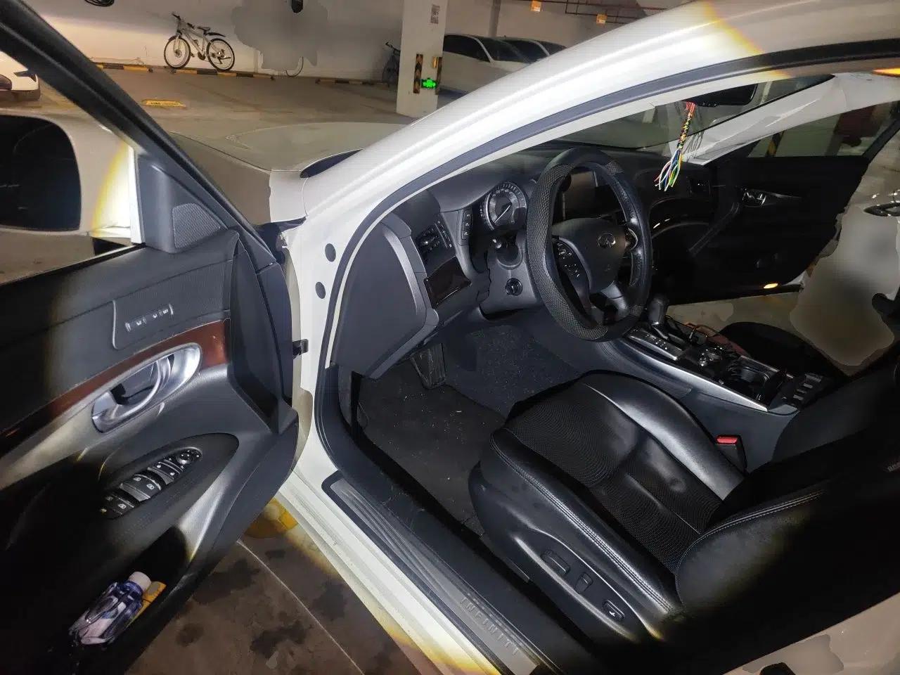 Infiniti Q70 2013 Q70L 2.5L Elegance Edition — миниатюра 17