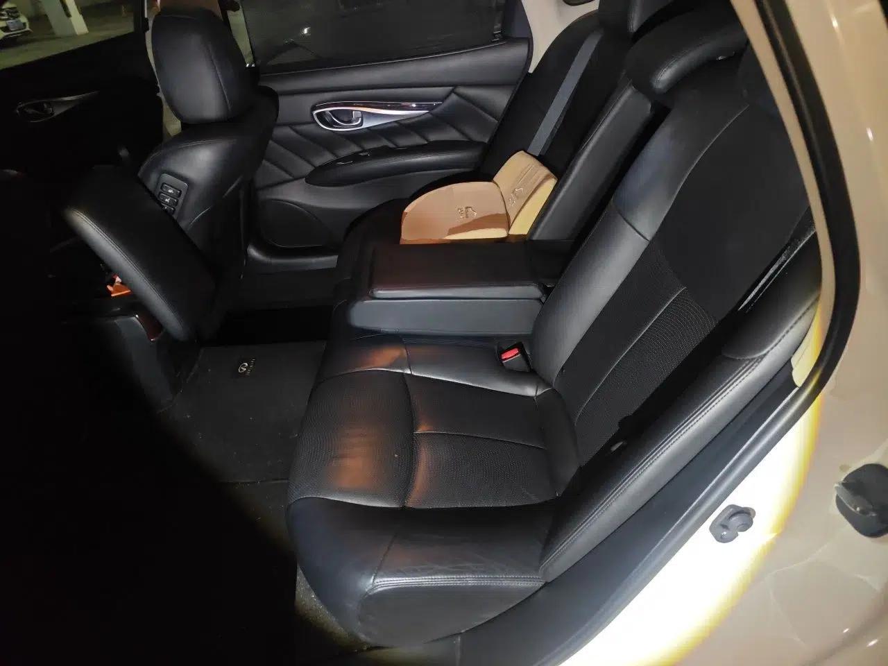 Infiniti Q70 2013 Q70L 2.5L Elegance Edition — миниатюра 18