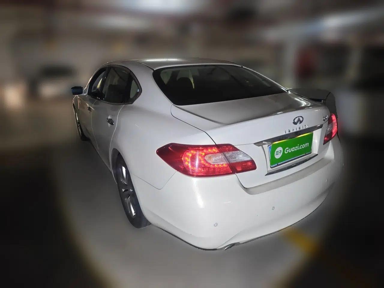 Infiniti Q70 2013 Q70L 2.5L Elegance Edition — миниатюра 4