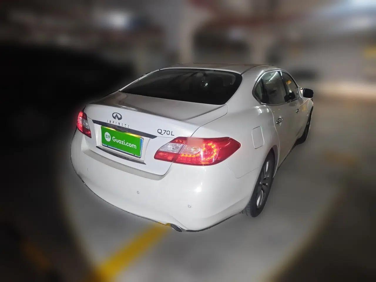 Infiniti Q70 2013 Q70L 2.5L Elegance Edition — миниатюра 6