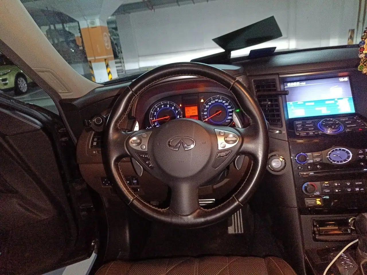 Infiniti FX 2010 FX35 Ultimate Edition — миниатюра 11