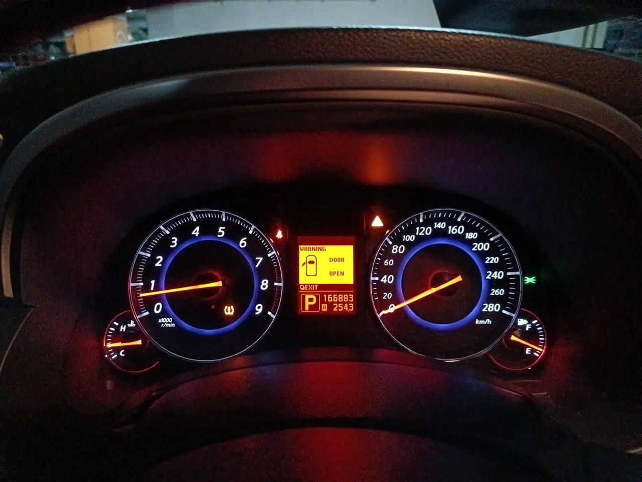 Infiniti FX 2010 FX35 Ultimate Edition — миниатюра 12