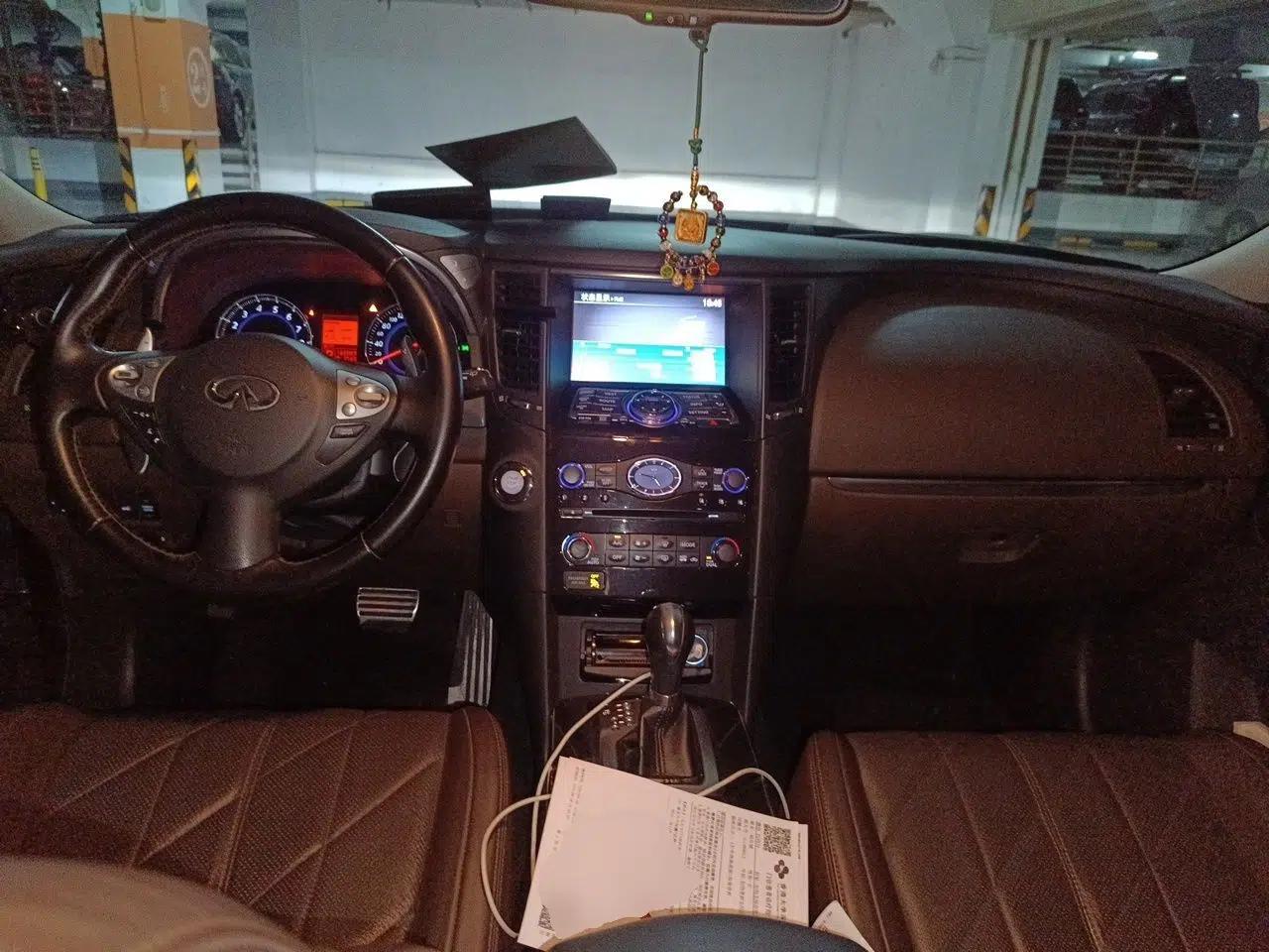 Infiniti FX 2010 FX35 Ultimate Edition — миниатюра 10