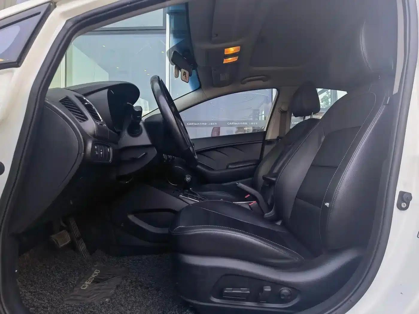 Kia K3 2017 1.6L Automatic 15th Anniversary Special Edition GLS — миниатюра 15