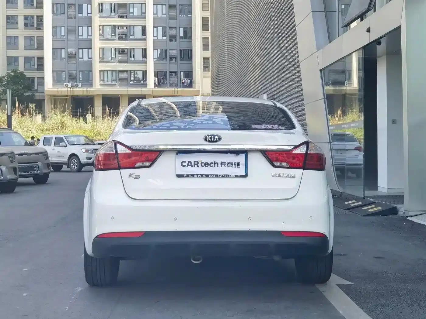 Kia K3 2017 1.6L Automatic 15th Anniversary Special Edition GLS — миниатюра 3