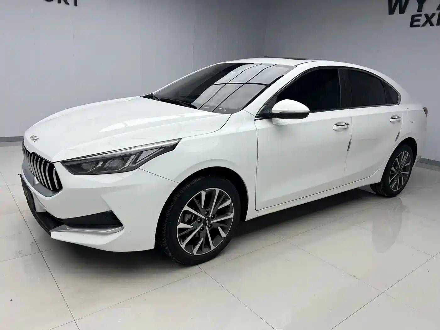 Kia K3 2021 1.5L CVT Fashion Edition — миниатюра 1