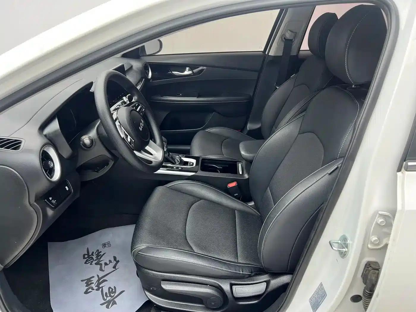 Kia K3 2021 1.5L CVT Fashion Edition — миниатюра 7