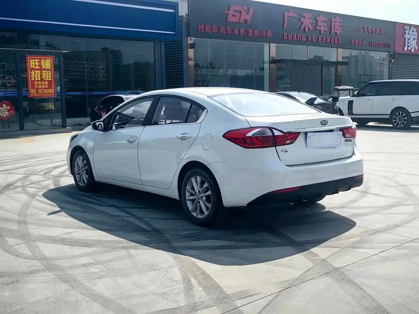 Kia K3 2016 1.6L Automatic GLS — миниатюра 11