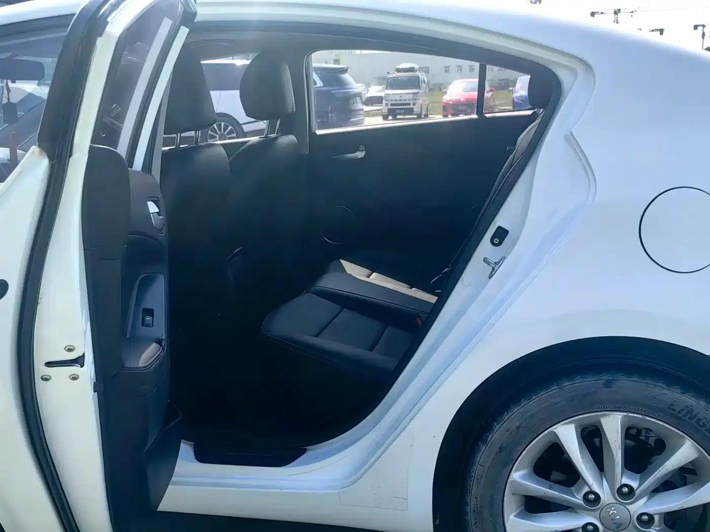 Kia K3 2016 1.6L Automatic GLS — миниатюра 7