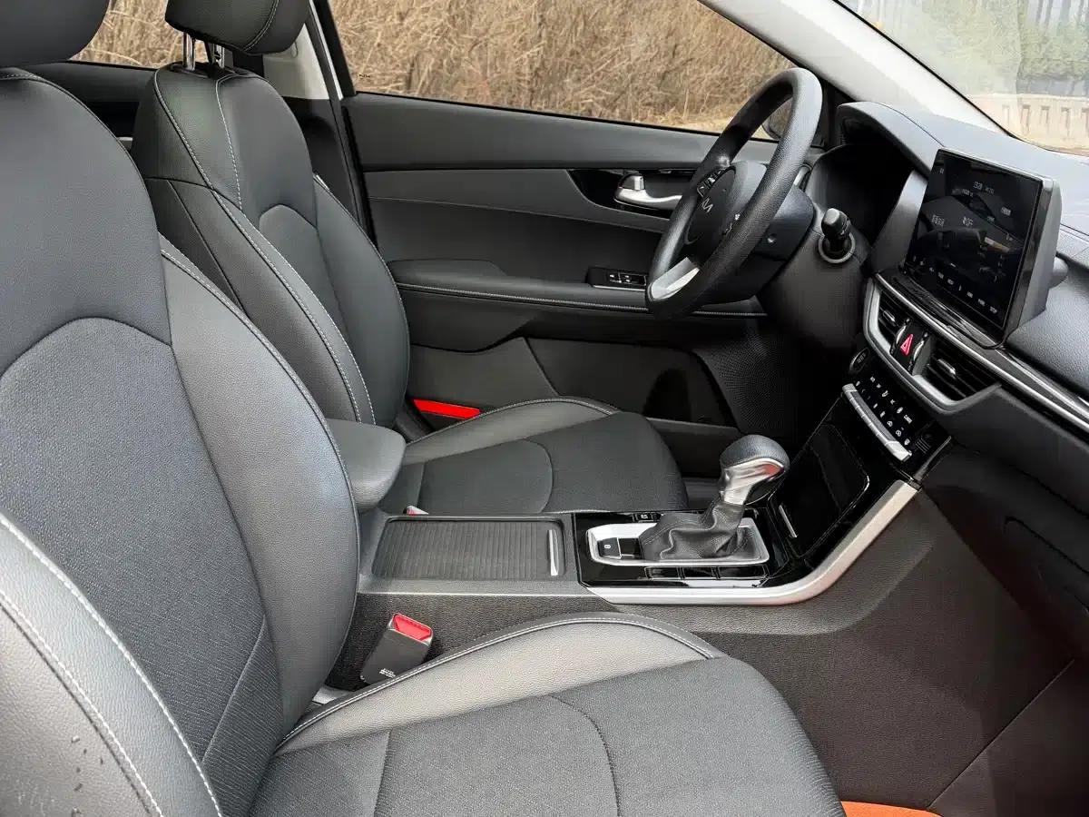 Kia K3 2021 1.5L CVT Fashion Edition — миниатюра 9
