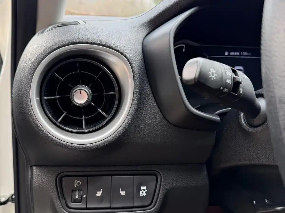 Kia K3 2021 1.5L CVT Fashion Edition — миниатюра 10