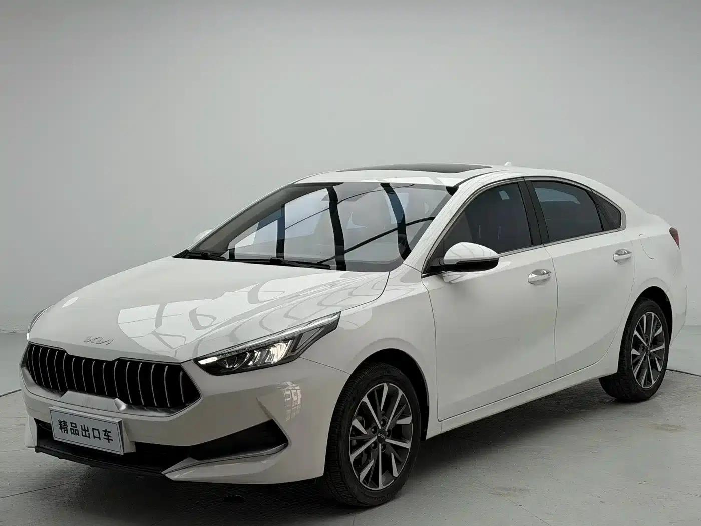 Kia K3 2021 Facelift 1.5L CVT Fashion Edition — миниатюра 1