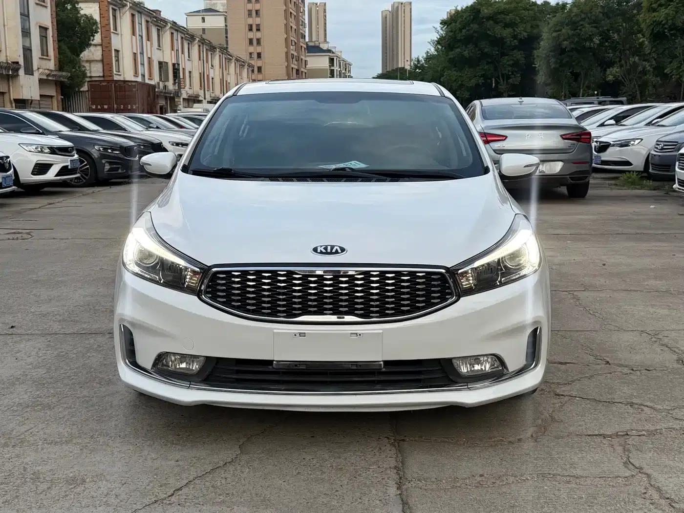 Kia K3 2016 1.6L Automatic GLS — миниатюра 2