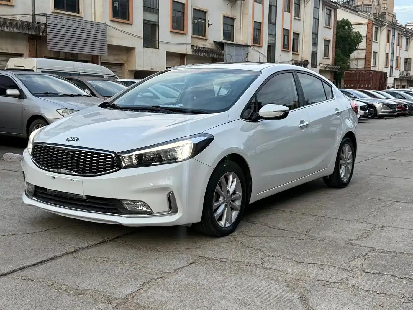 Kia K3 2016 1.6L Automatic GLS — миниатюра 3