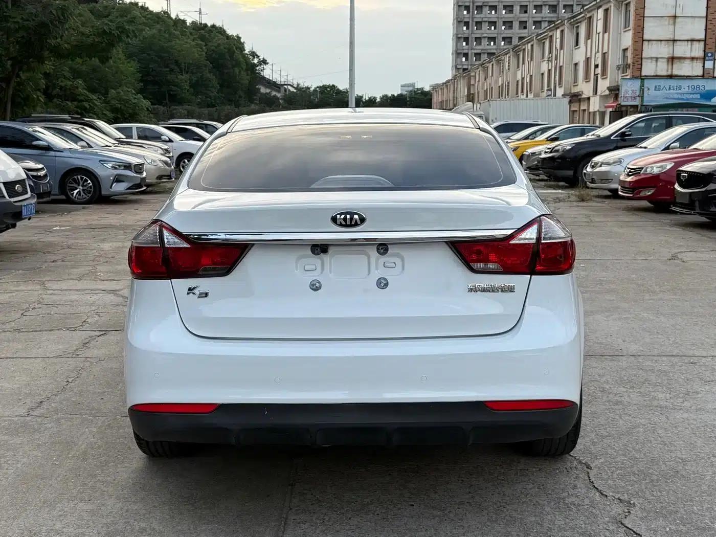 Kia K3 2016 1.6L Automatic GLS — миниатюра 8