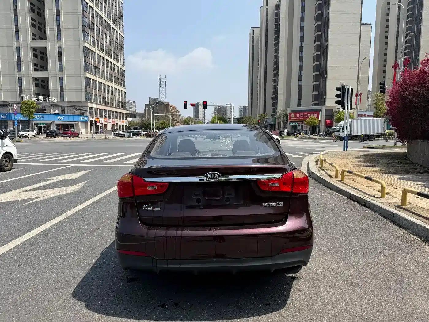 Kia K3 2015 1.6L Manual GL — миниатюра 6