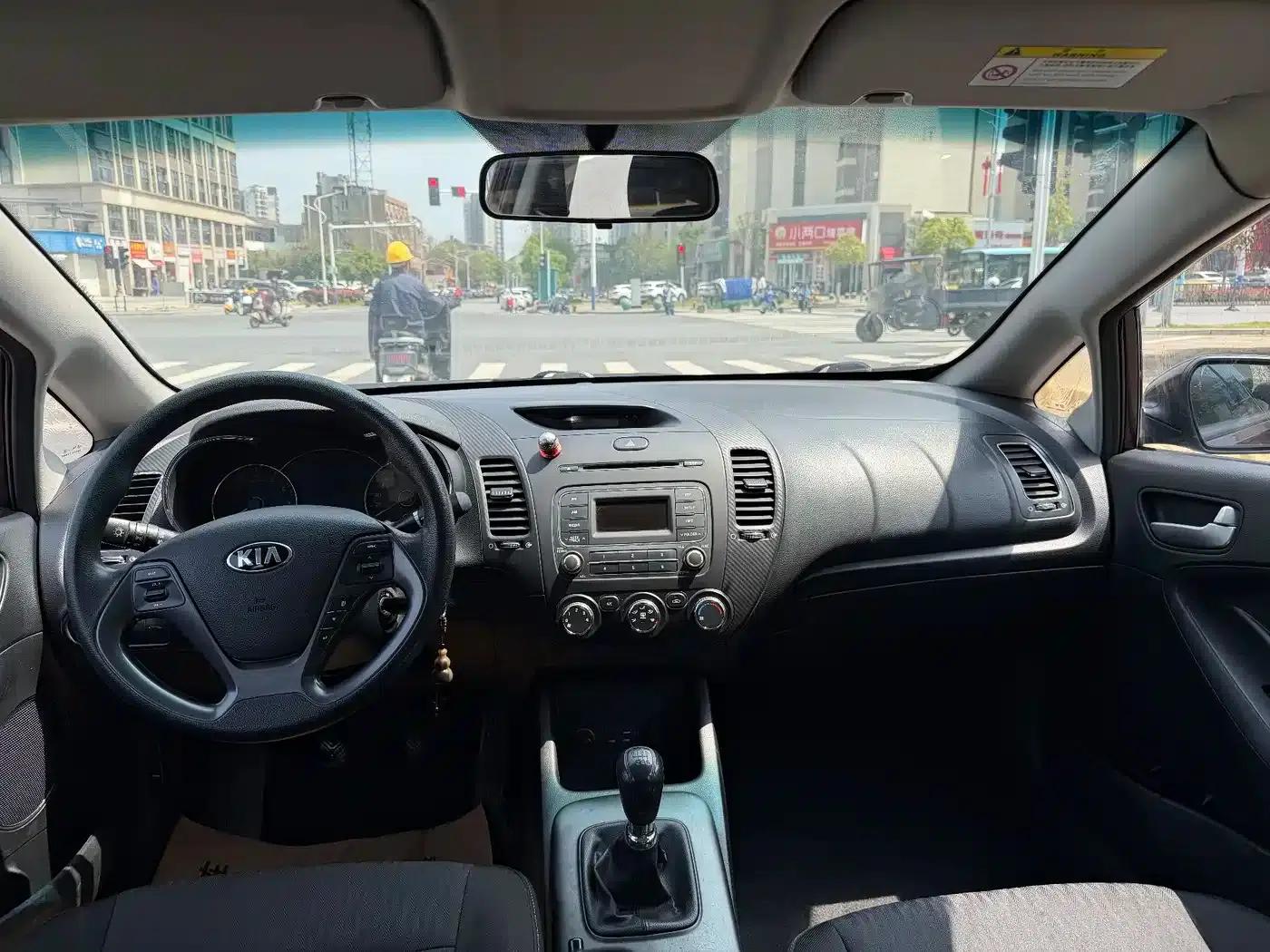 Kia K3 2015 1.6L Manual GL — миниатюра 7
