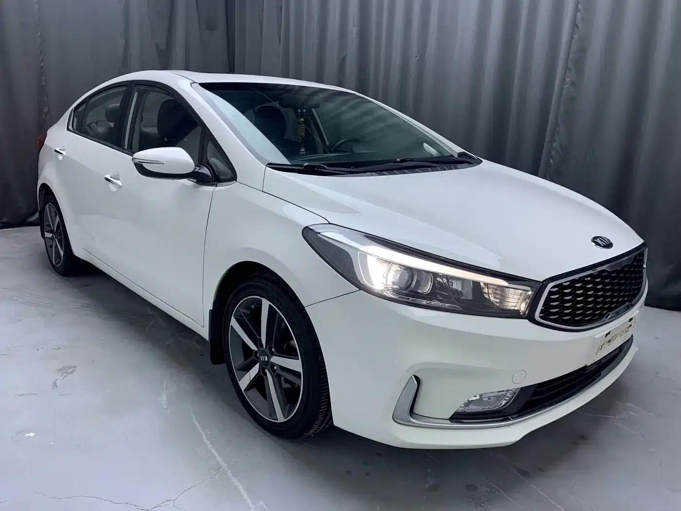 Kia K3 2017 1.6L Automatic 15th Anniversary Special Edition GLS — миниатюра 2