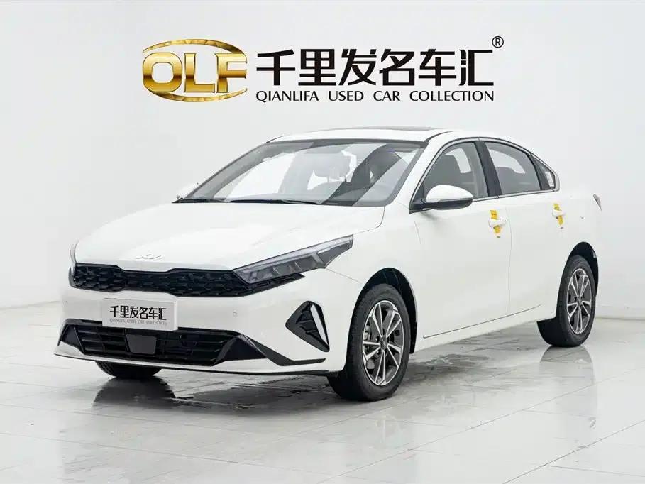 Kia K3 2024 1.5L CVT Comfort Edition — миниатюра 1