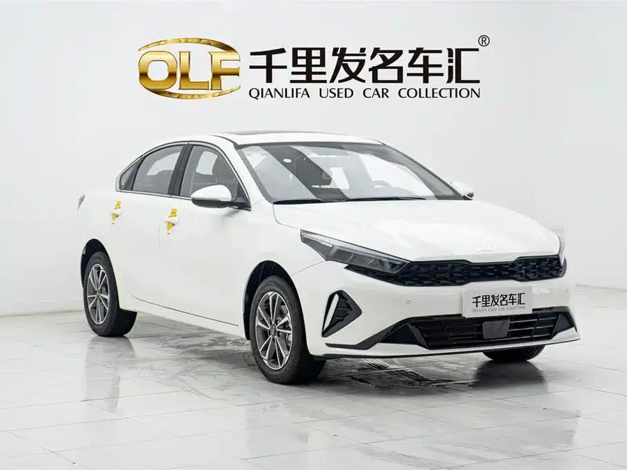 Kia K3 2024 1.5L CVT Comfort Edition — миниатюра 3