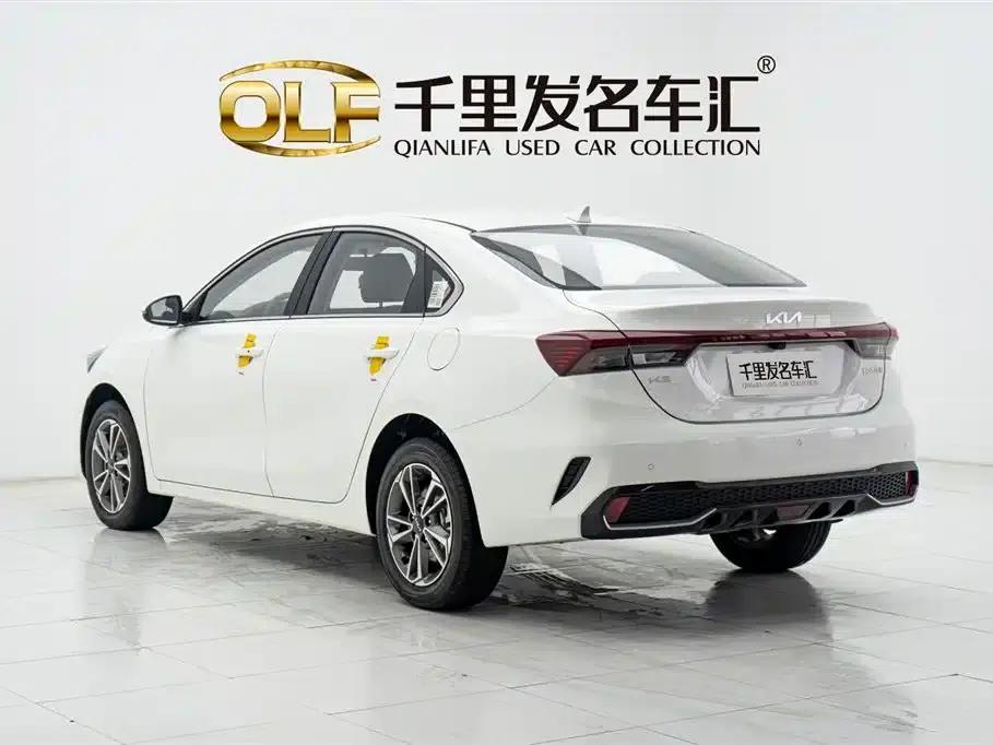 Kia K3 2024 1.5L CVT Comfort Edition — миниатюра 4